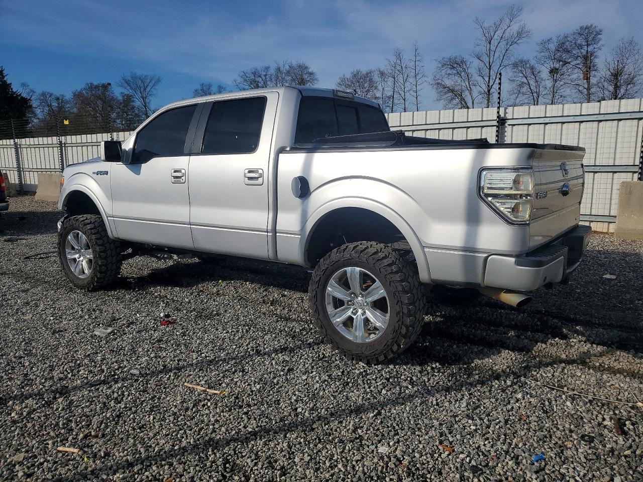2013 FORD F150 SUPERCREW photo 2