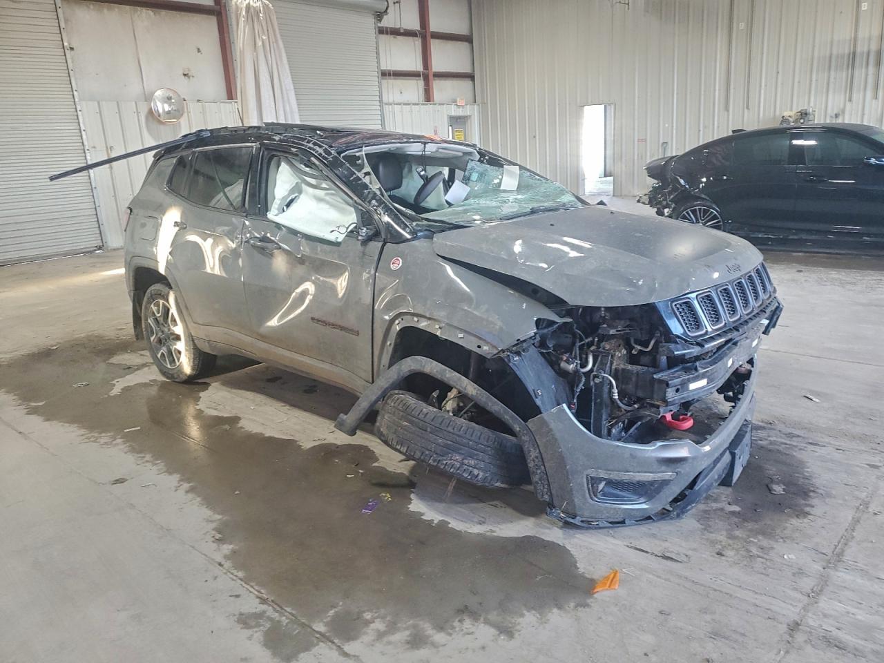 2019 JEEP COMPASS TRAILHAWK photo 4