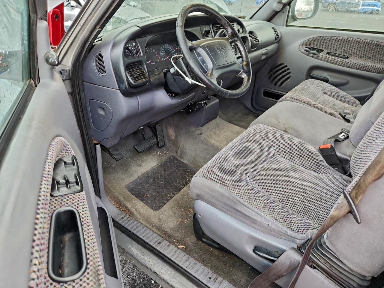 2001 DODGE RAM 1500 photo 8