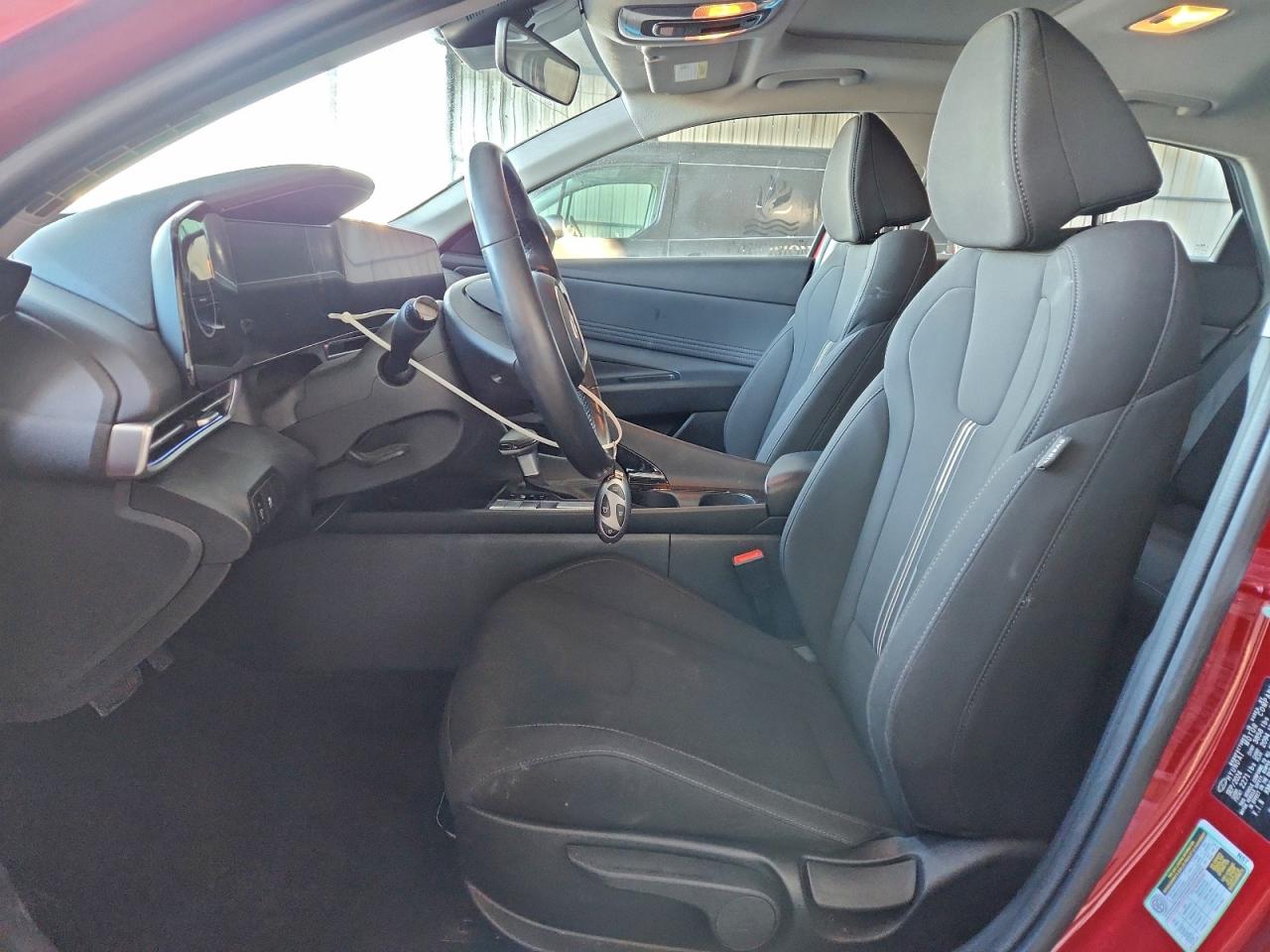 2025 HYUNDAI ELANTRA SEL photo 7