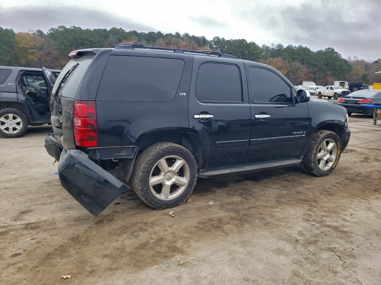 2007 CHEVROLET TAHOE C1500 photo 3