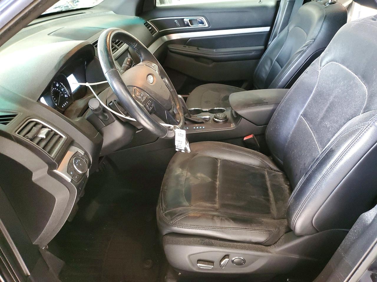 2017 FORD EXPLORER XLT photo 7