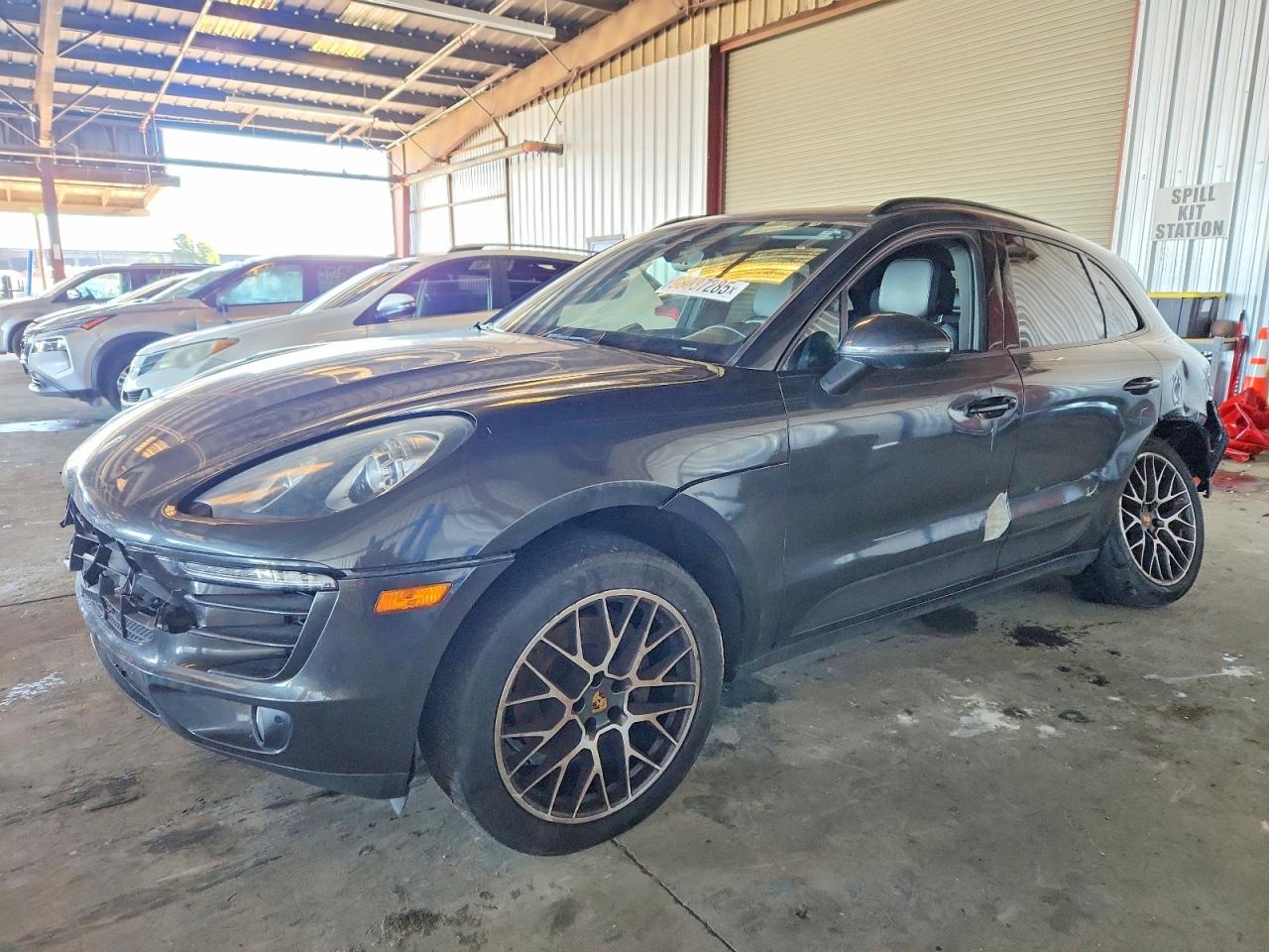 2017 PORSCHE MACAN