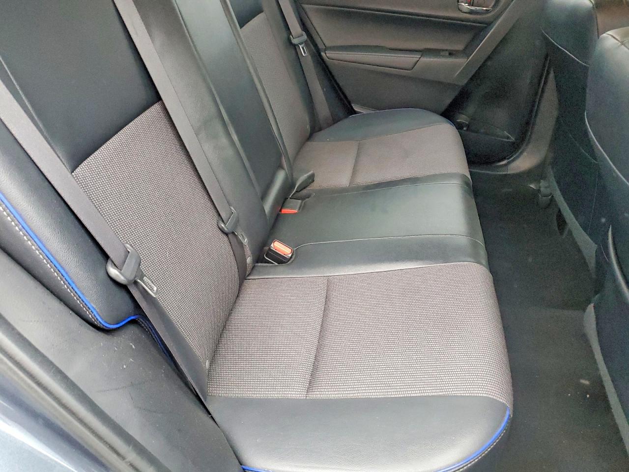 2017 TOYOTA COROLLA L photo 10