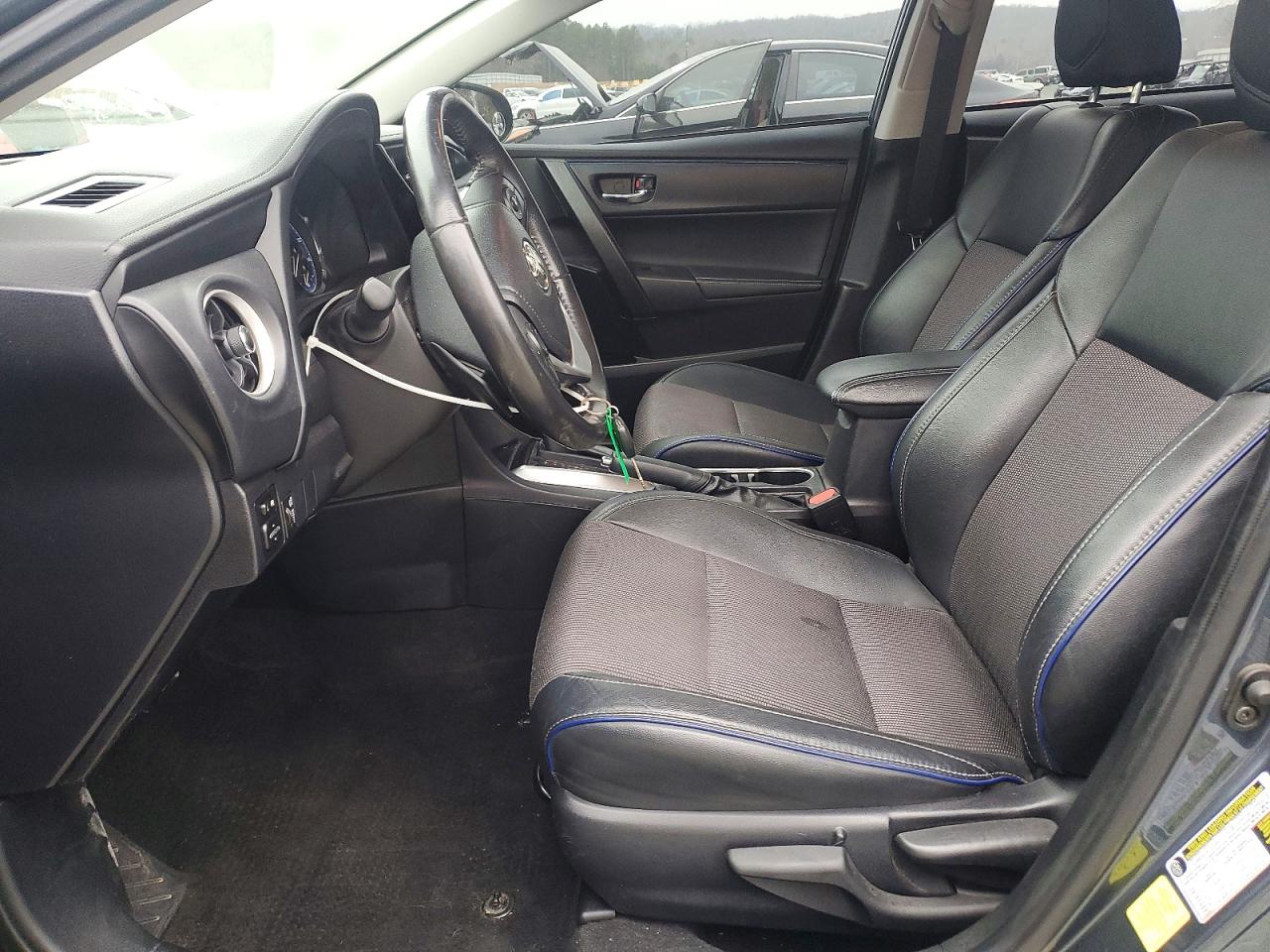 2017 TOYOTA COROLLA L photo 7