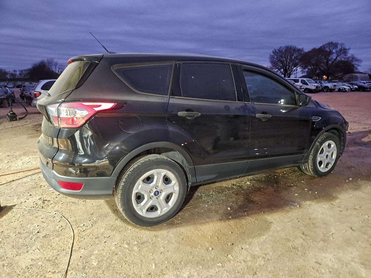 2017 FORD ESCAPE S photo 3