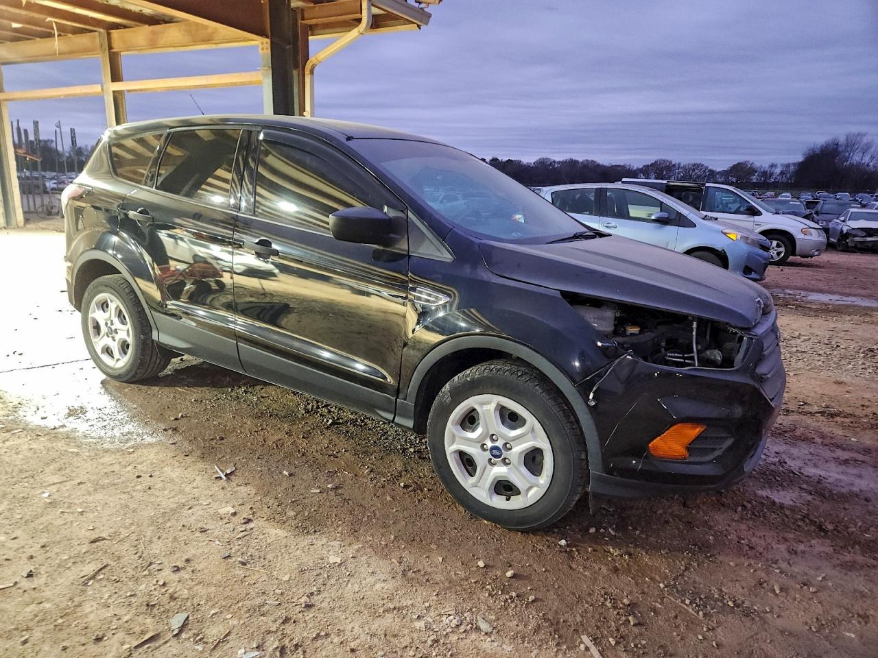 2017 FORD ESCAPE S photo 4