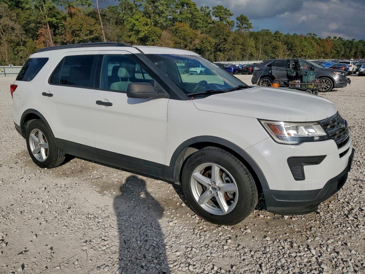 2018 FORD EXPLORER photo 4