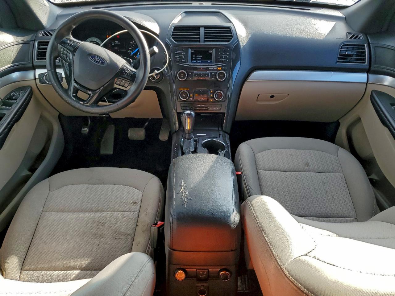 2018 FORD EXPLORER photo 8