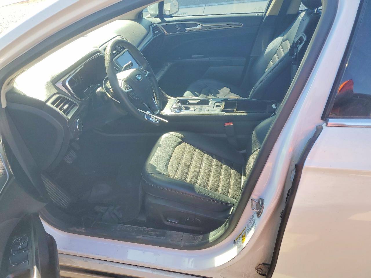2017 FORD FUSION SE photo 7