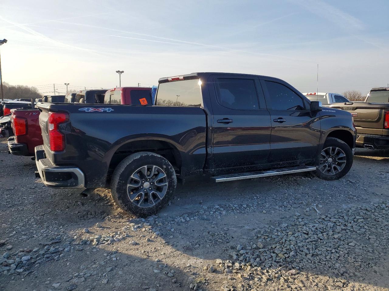 2023 CHEVROLET SILVERADO K1500 LT-L photo 5