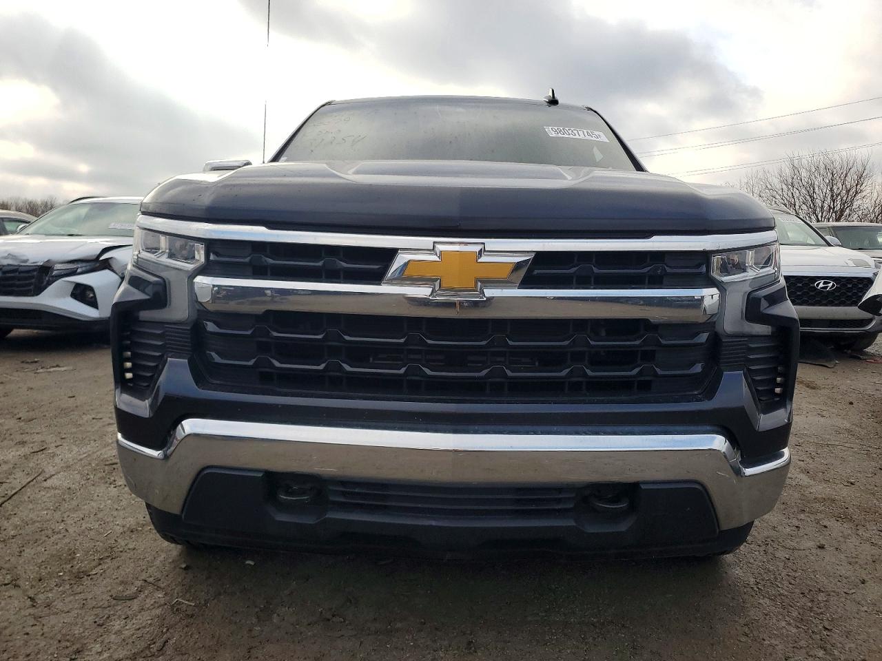 2023 CHEVROLET SILVERADO K1500 LT-L photo 9