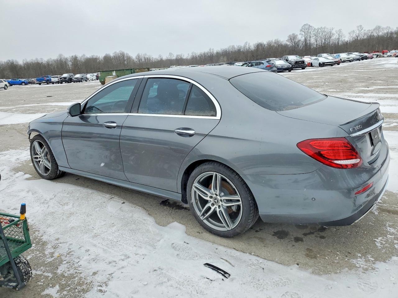2018 MERCEDES-BENZ E 300 4MATIC photo 2