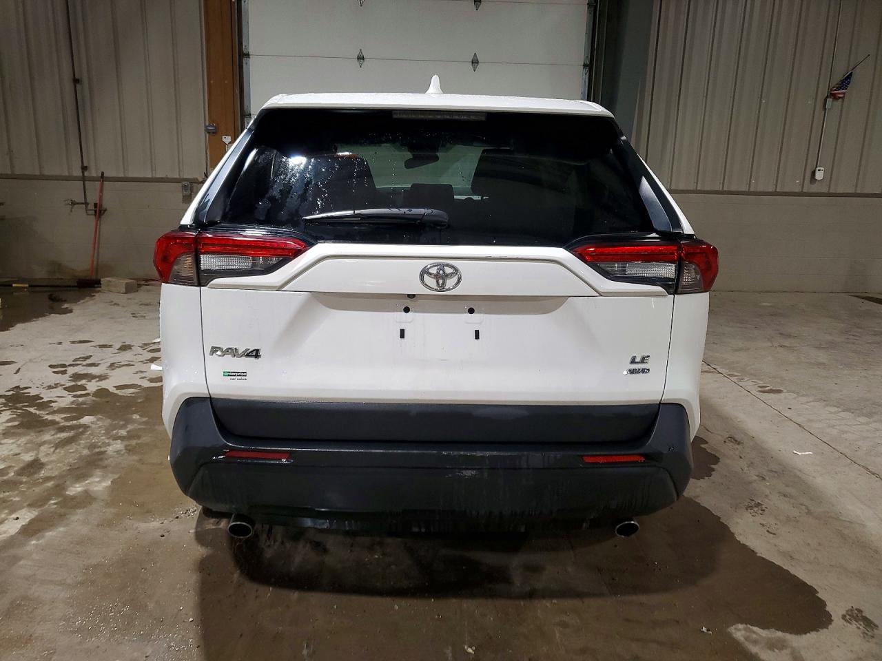 2024 TOYOTA RAV4 LE photo 11