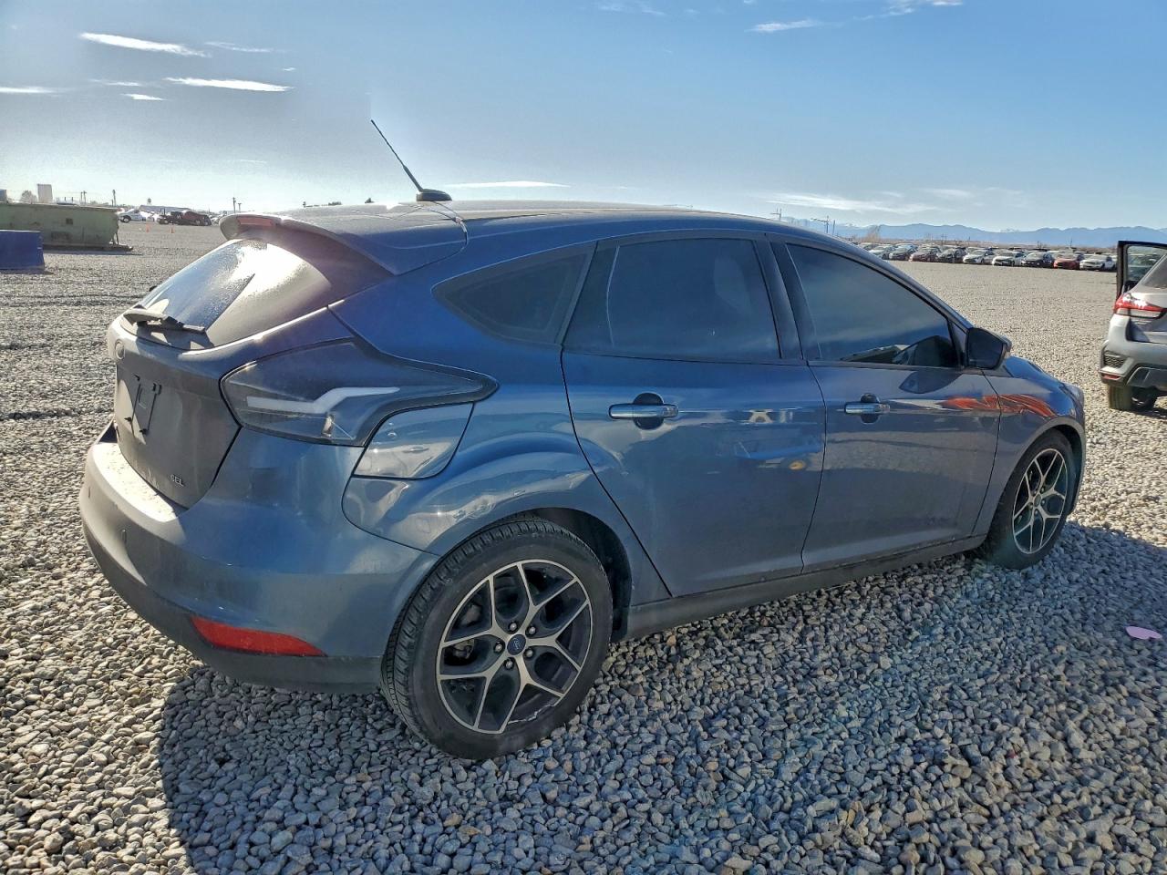 2018 FORD FOCUS SEL photo 5