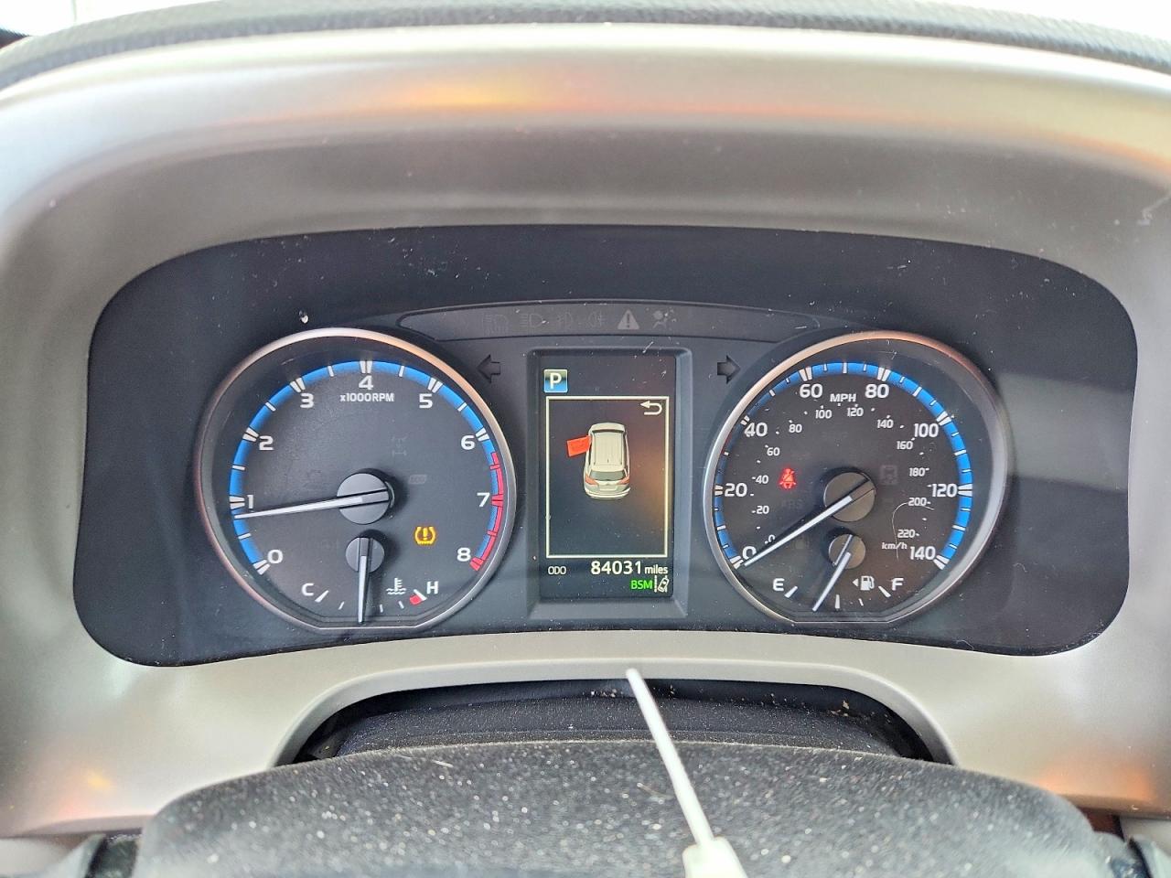 2017 TOYOTA RAV4 XLE photo 9