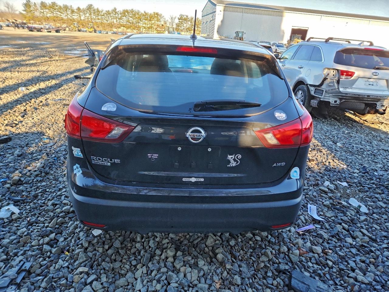 2019 NISSAN ROGUE SPORT S photo 6