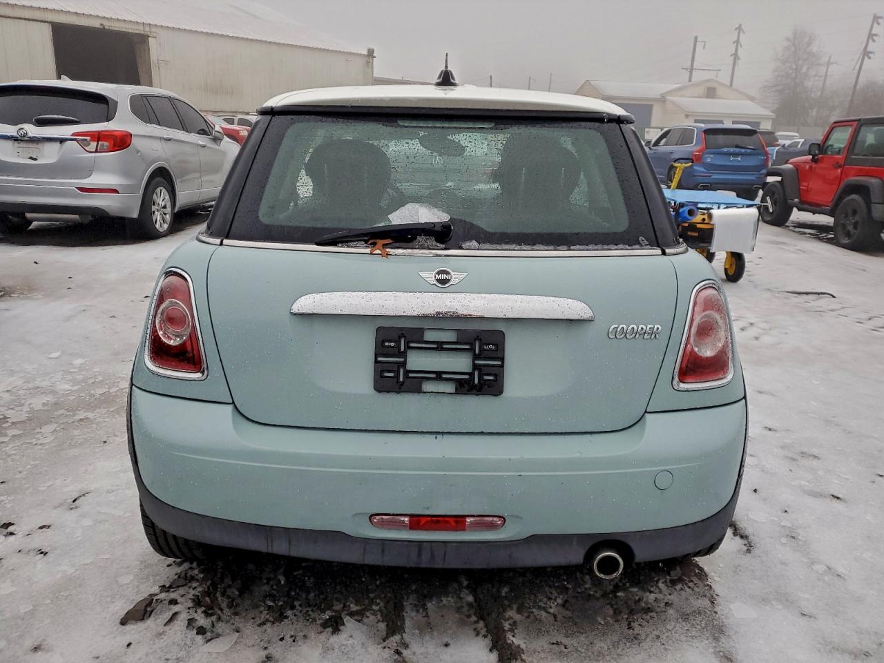 2011 MINI COOPER photo 6