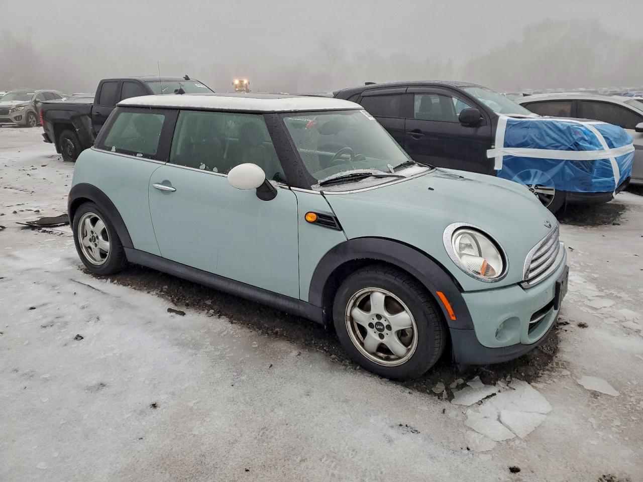 2011 MINI COOPER photo 4