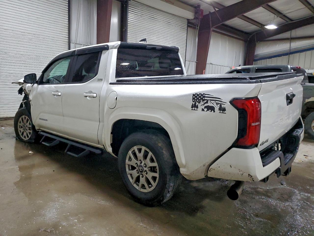2024 TOYOTA TACOMA DOUBLE CAB photo 2