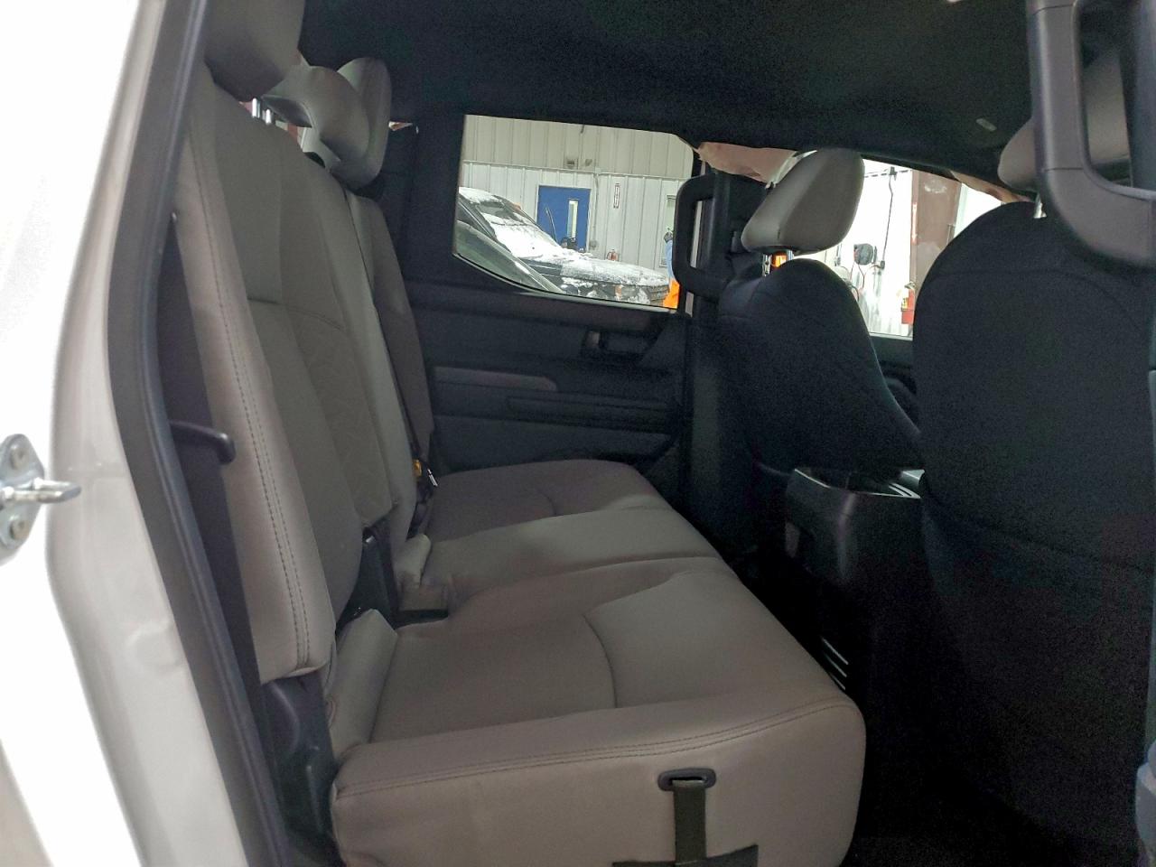 2024 TOYOTA TACOMA DOUBLE CAB photo 10