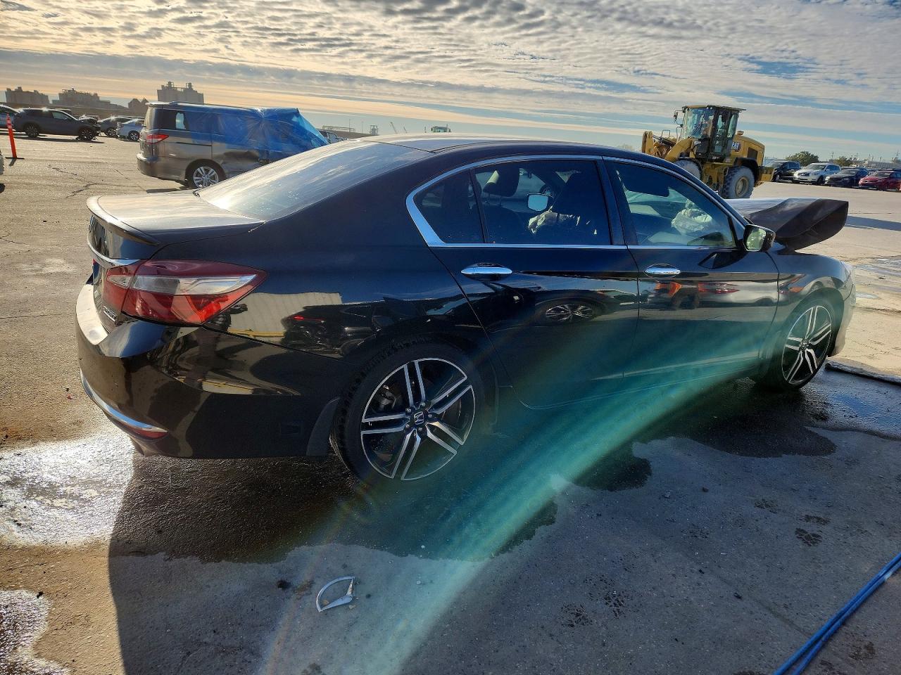 2017 HONDA ACCORD SPORT SPECIAL EDITION photo 3