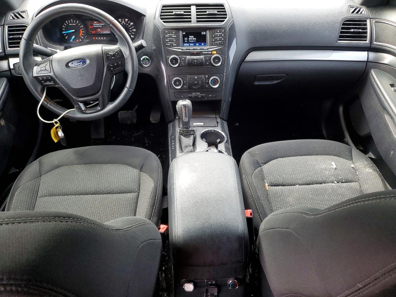 2019 FORD EXPLORER XLT photo 8