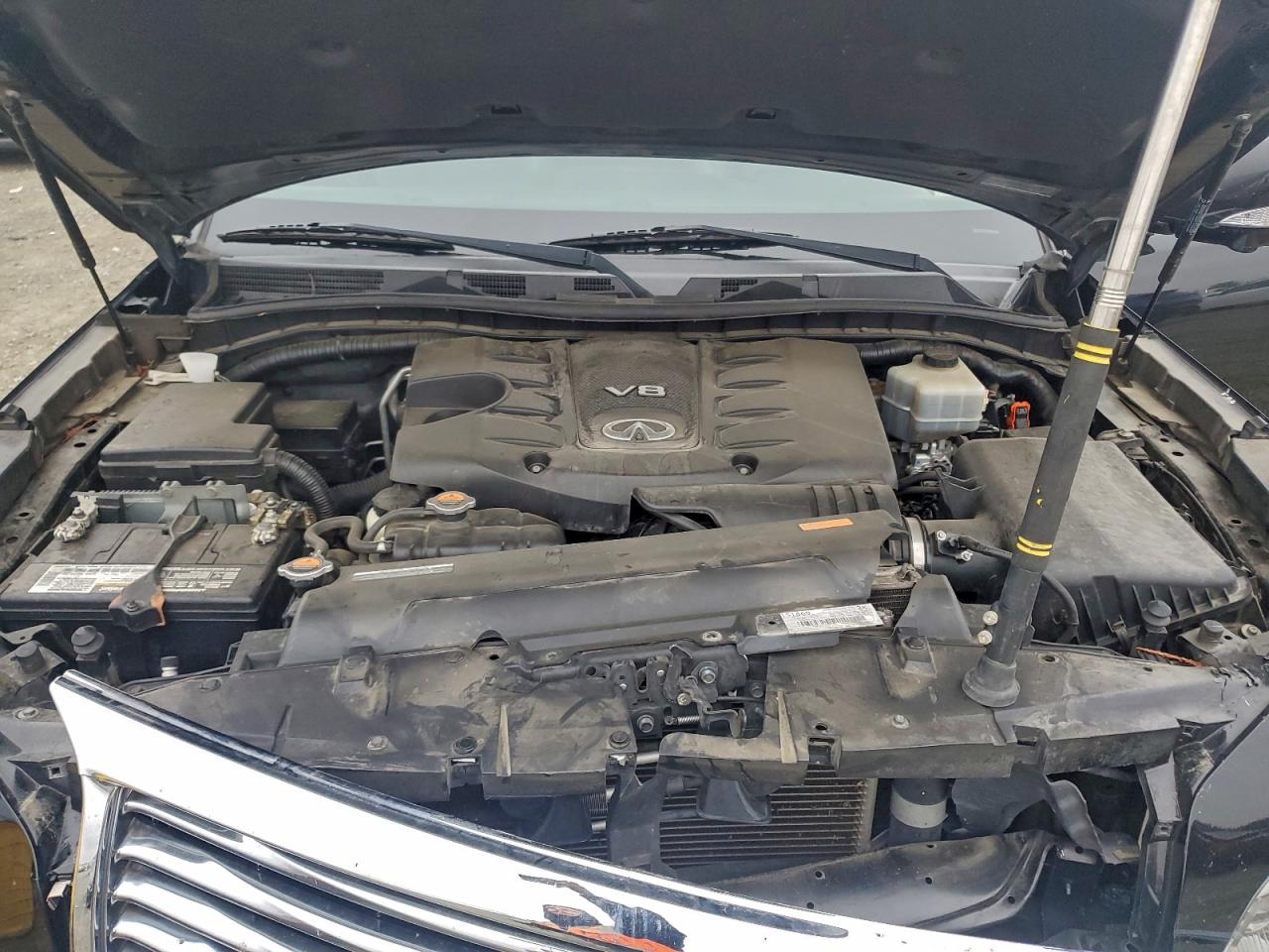 2013 INFINITI QX56 photo 12