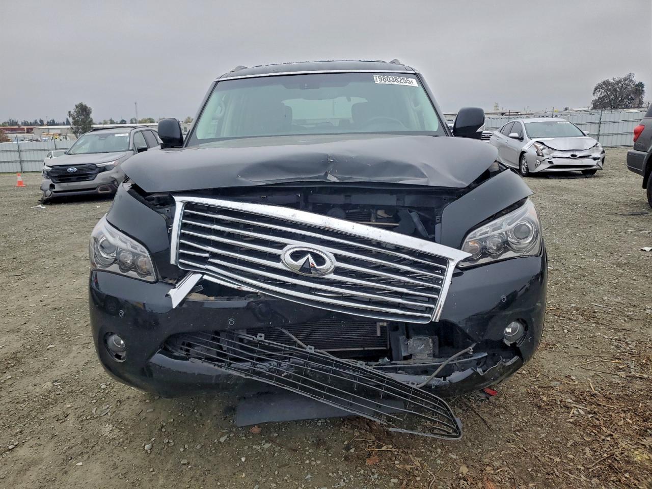 2013 INFINITI QX56 photo 5