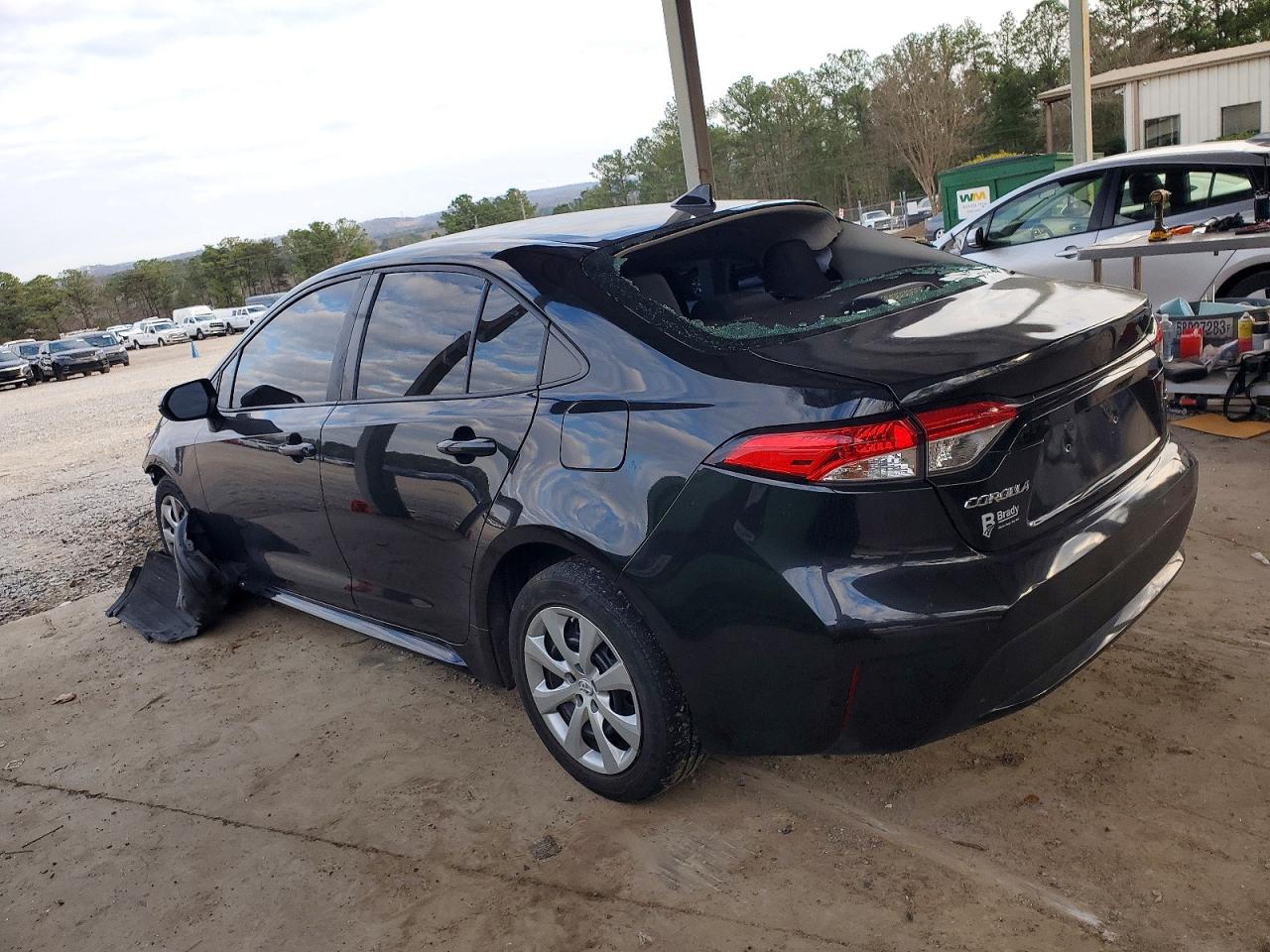 2022 TOYOTA COROLLA LE photo 2