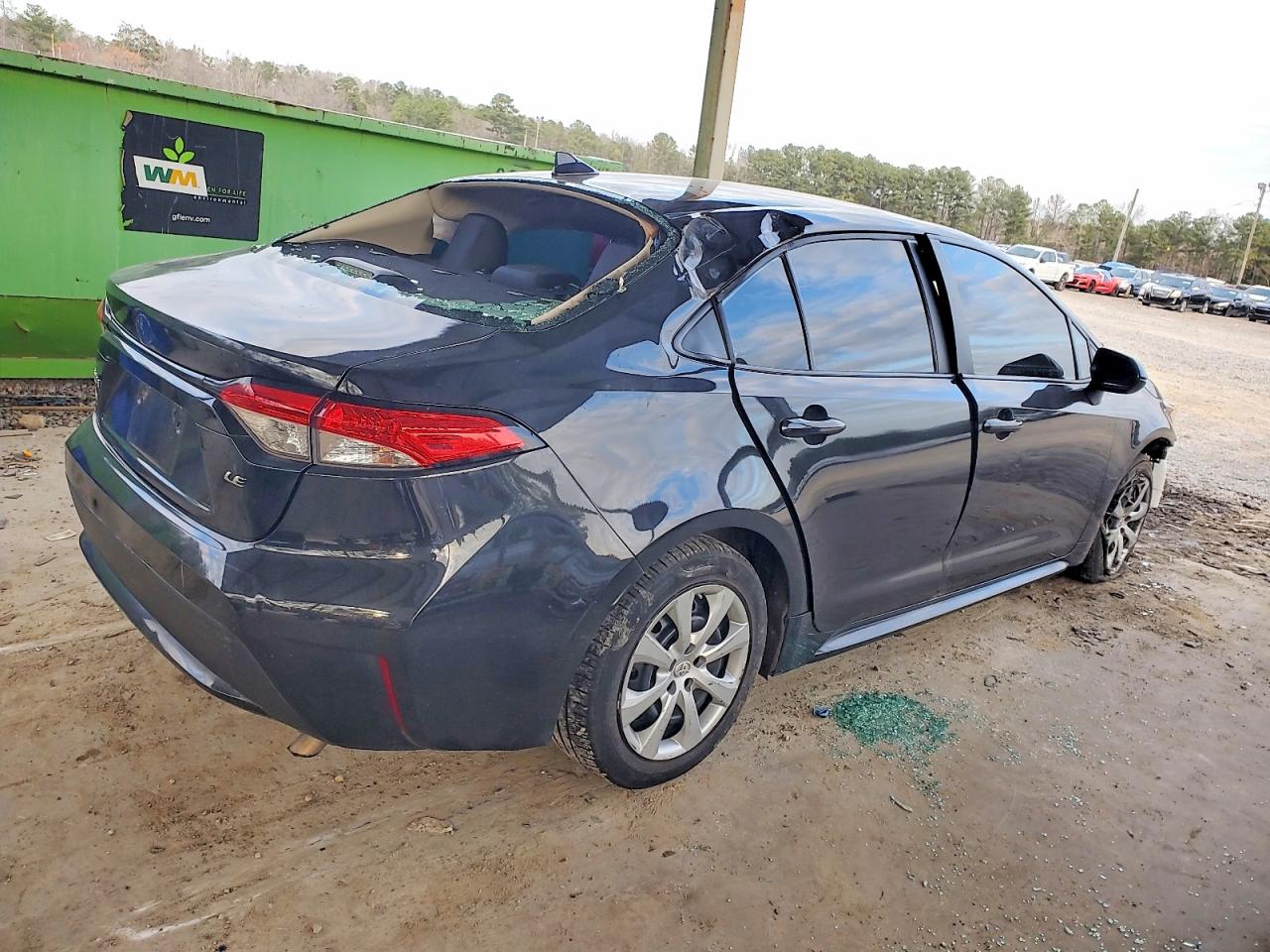 2022 TOYOTA COROLLA LE photo 3