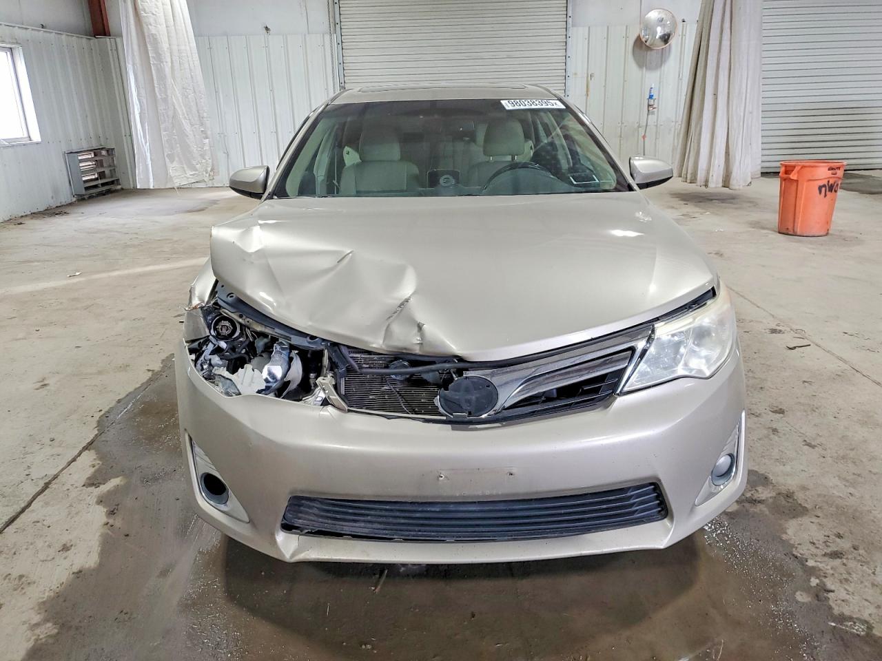 2014 TOYOTA CAMRY L photo 5