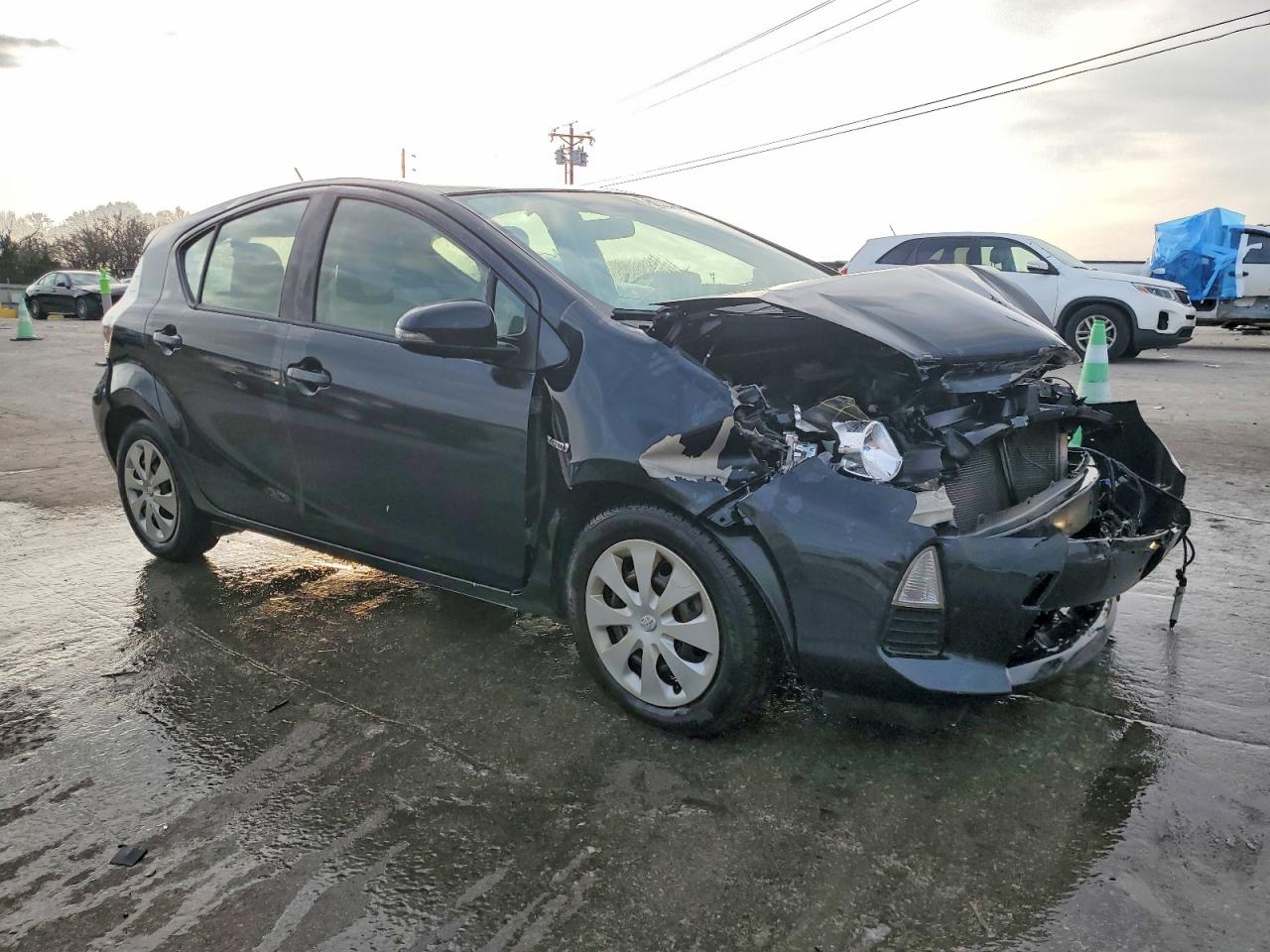2012 TOYOTA PRIUS C photo 4