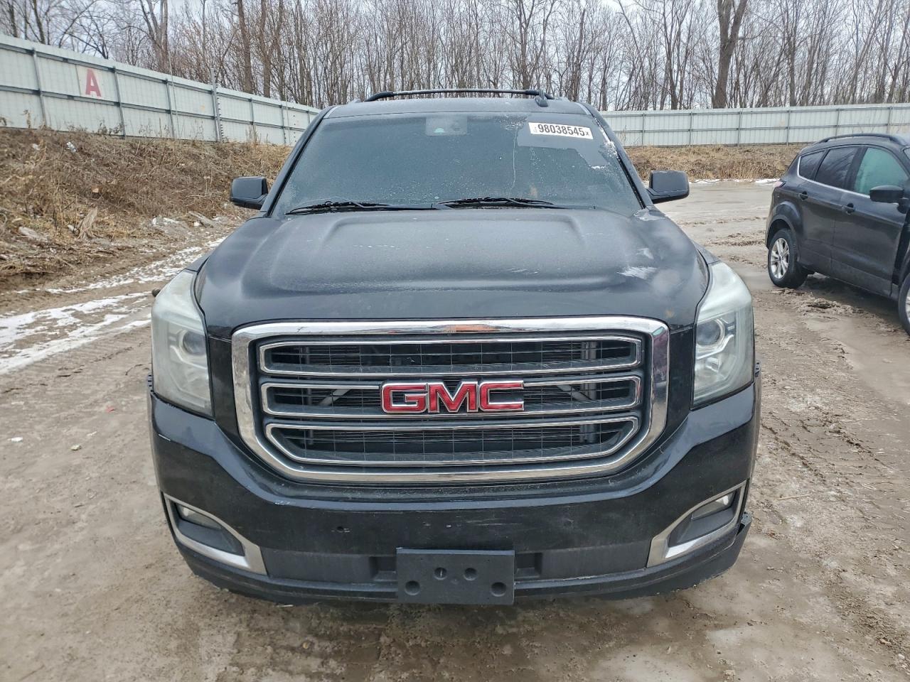 2015 GMC YUKON XL K1500 SLT photo 5