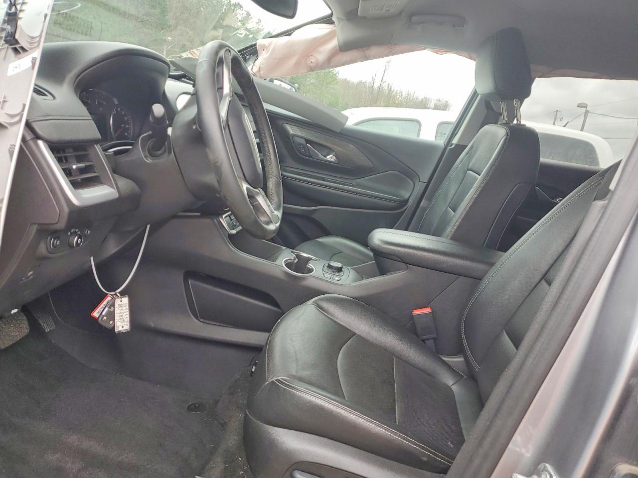 2024 GMC TERRAIN SLT photo 7