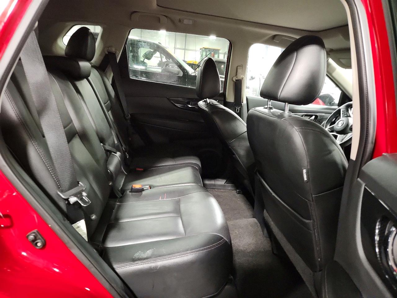 2017 NISSAN ROGUE SV photo 11