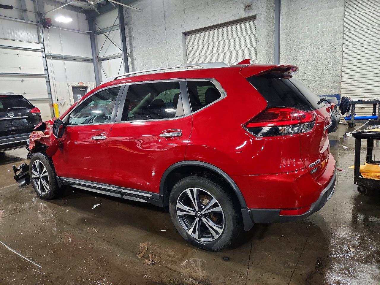 2017 NISSAN ROGUE SV photo 2