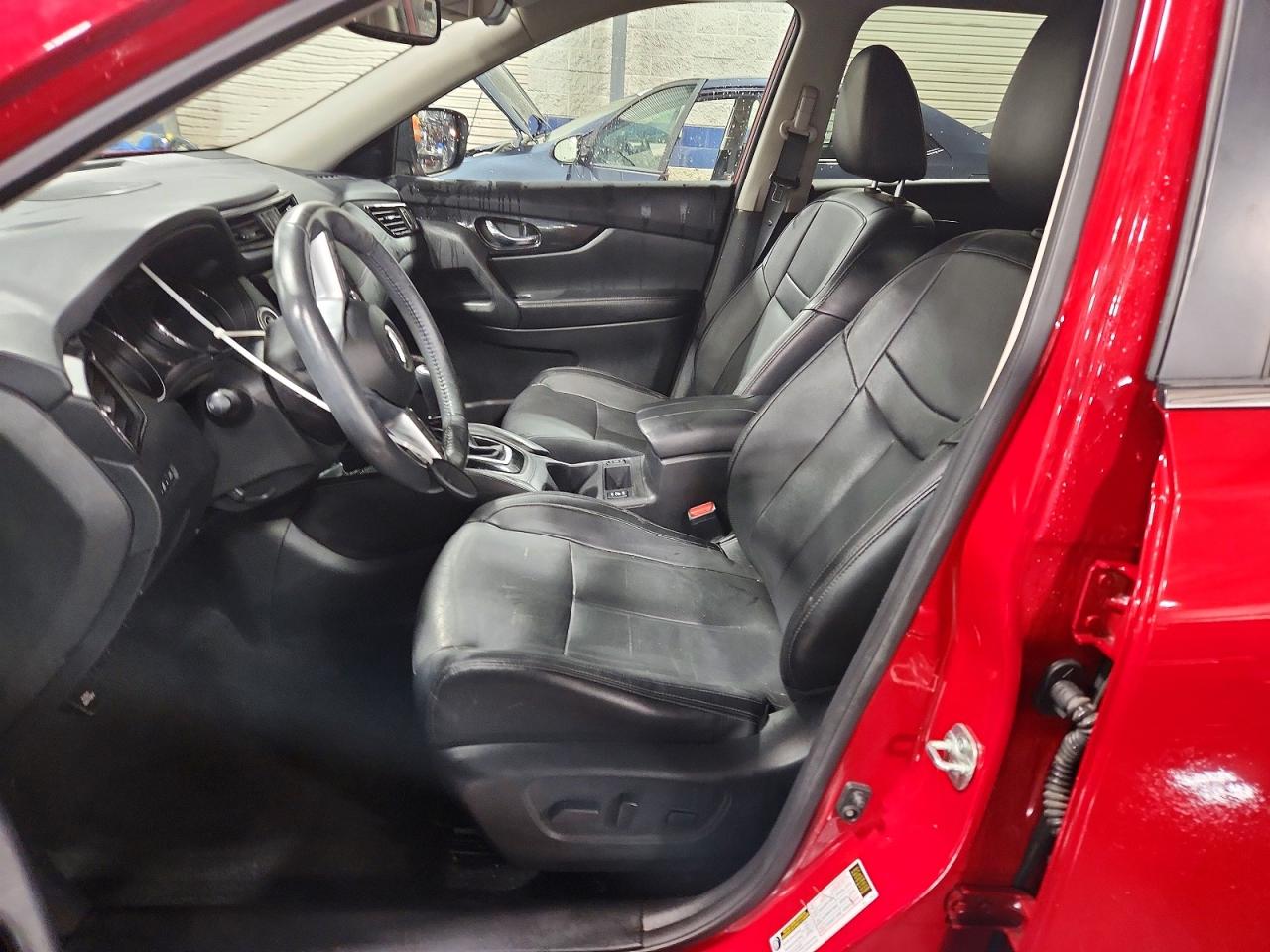 2017 NISSAN ROGUE SV photo 7