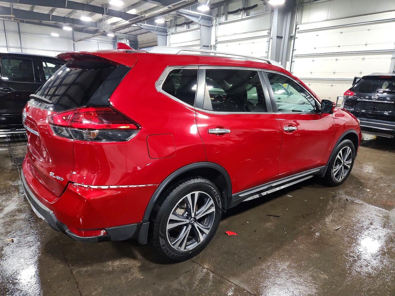 2017 NISSAN ROGUE SV photo 3