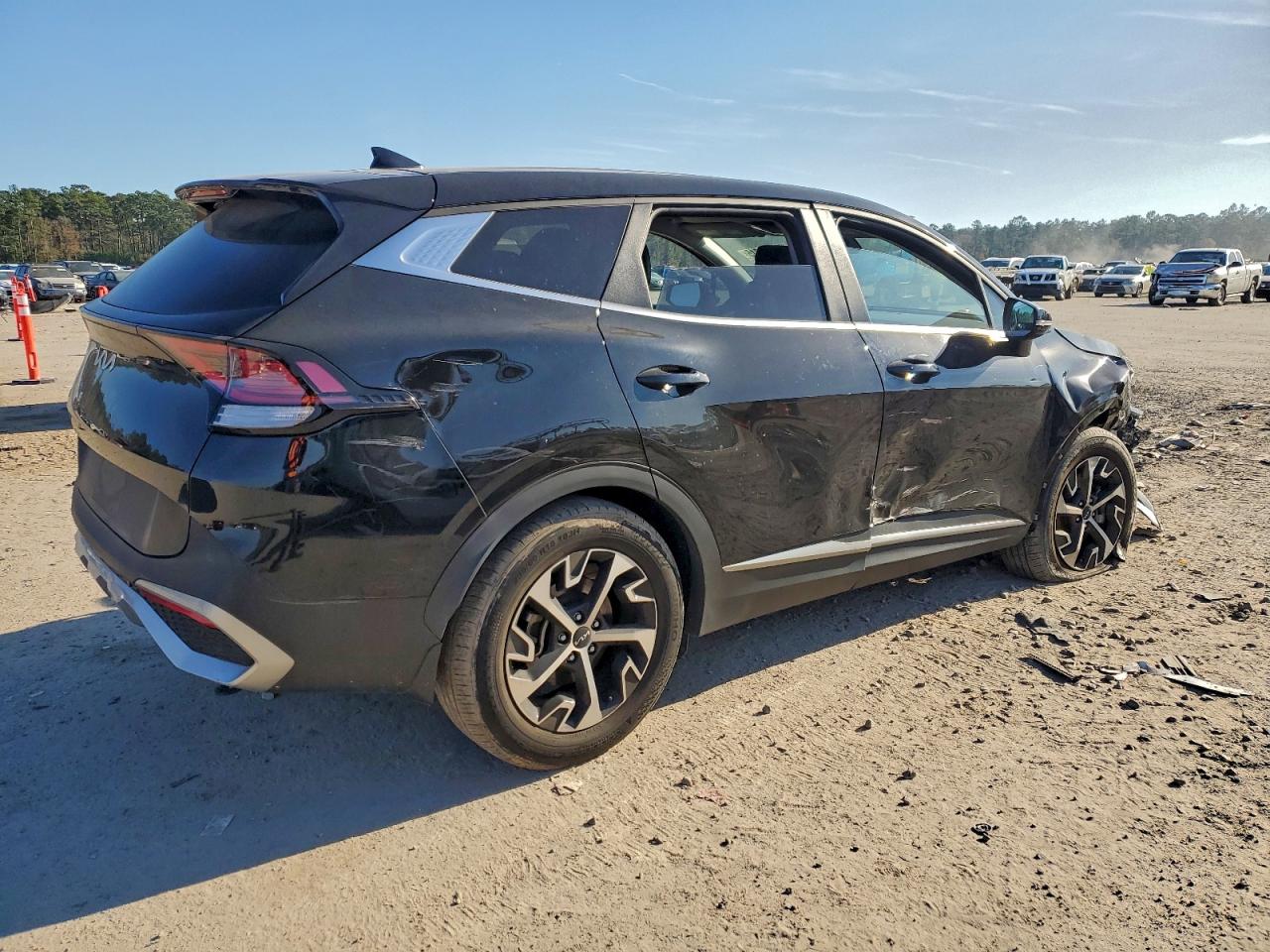2023 KIA SPORTAGE EX photo 3