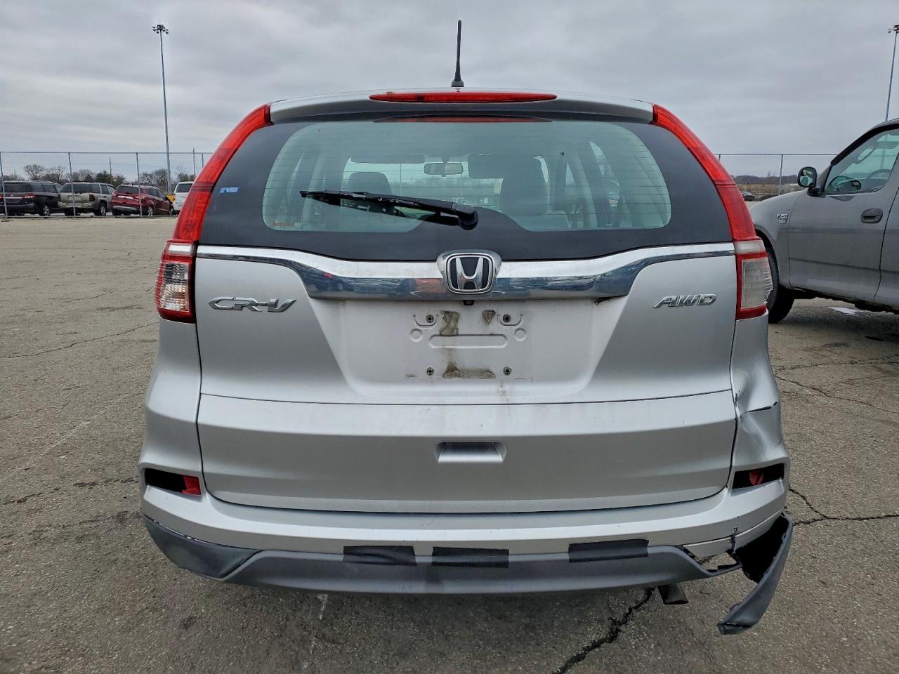 2015 HONDA CR-V LX photo 6