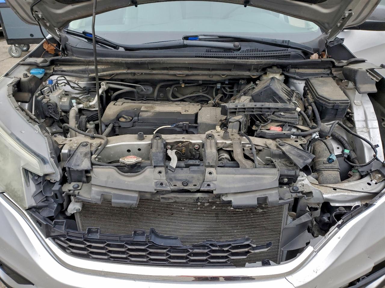 2015 HONDA CR-V LX photo 12