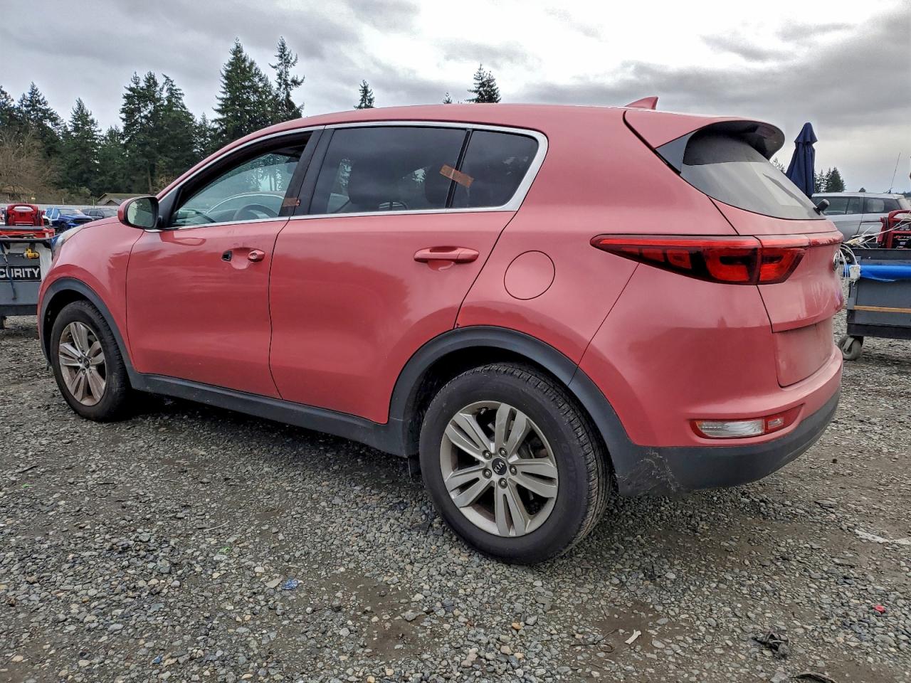 2018 KIA SPORTAGE LX photo 2
