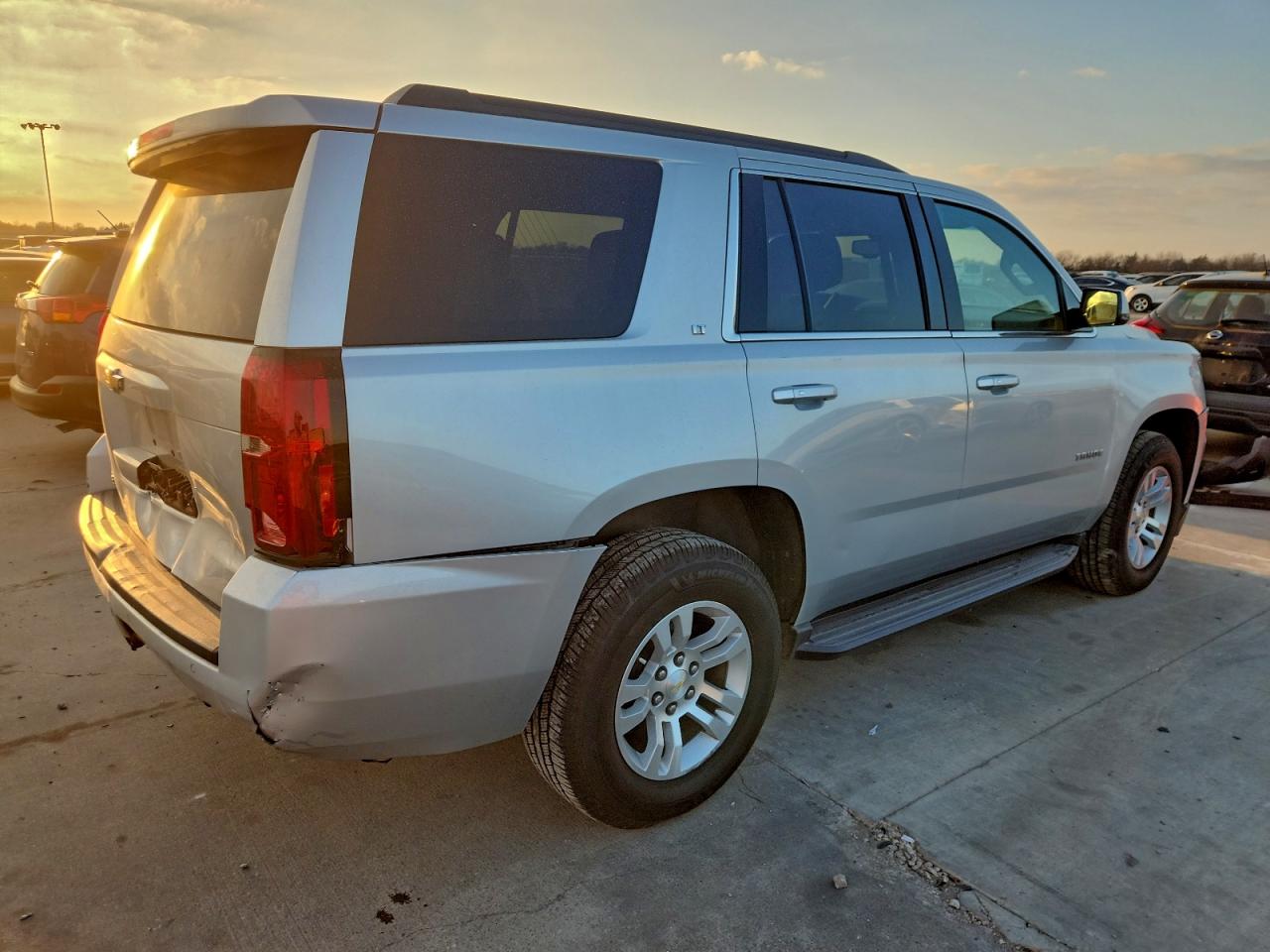 2016 CHEVROLET TAHOE C1500 LT photo 3