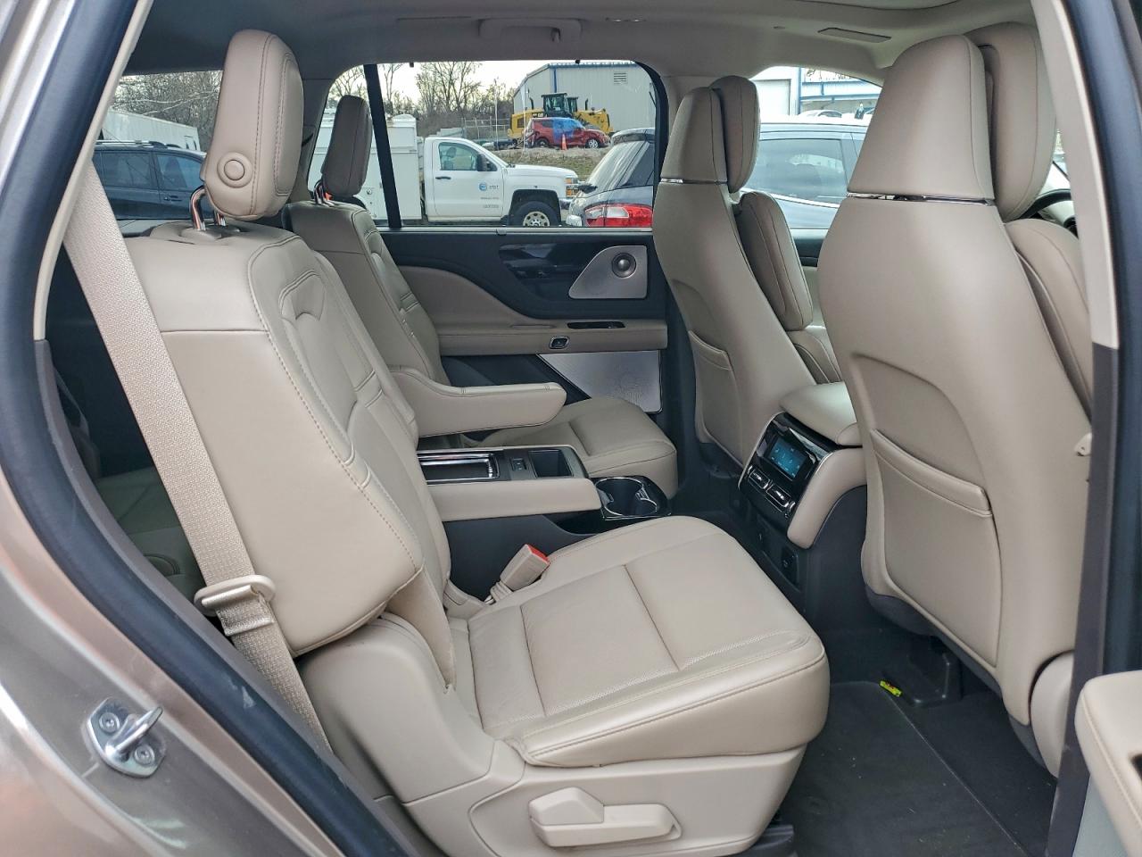 2020 LINCOLN AVIATOR RESERVE photo 10