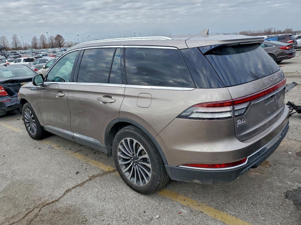 2020 LINCOLN AVIATOR RESERVE photo 2
