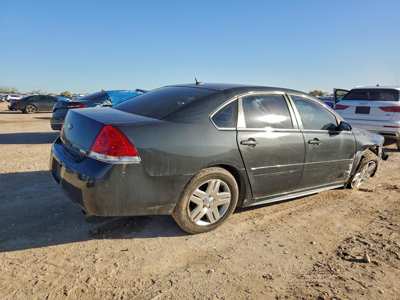2013 CHEVROLET IMPALA LT photo 3