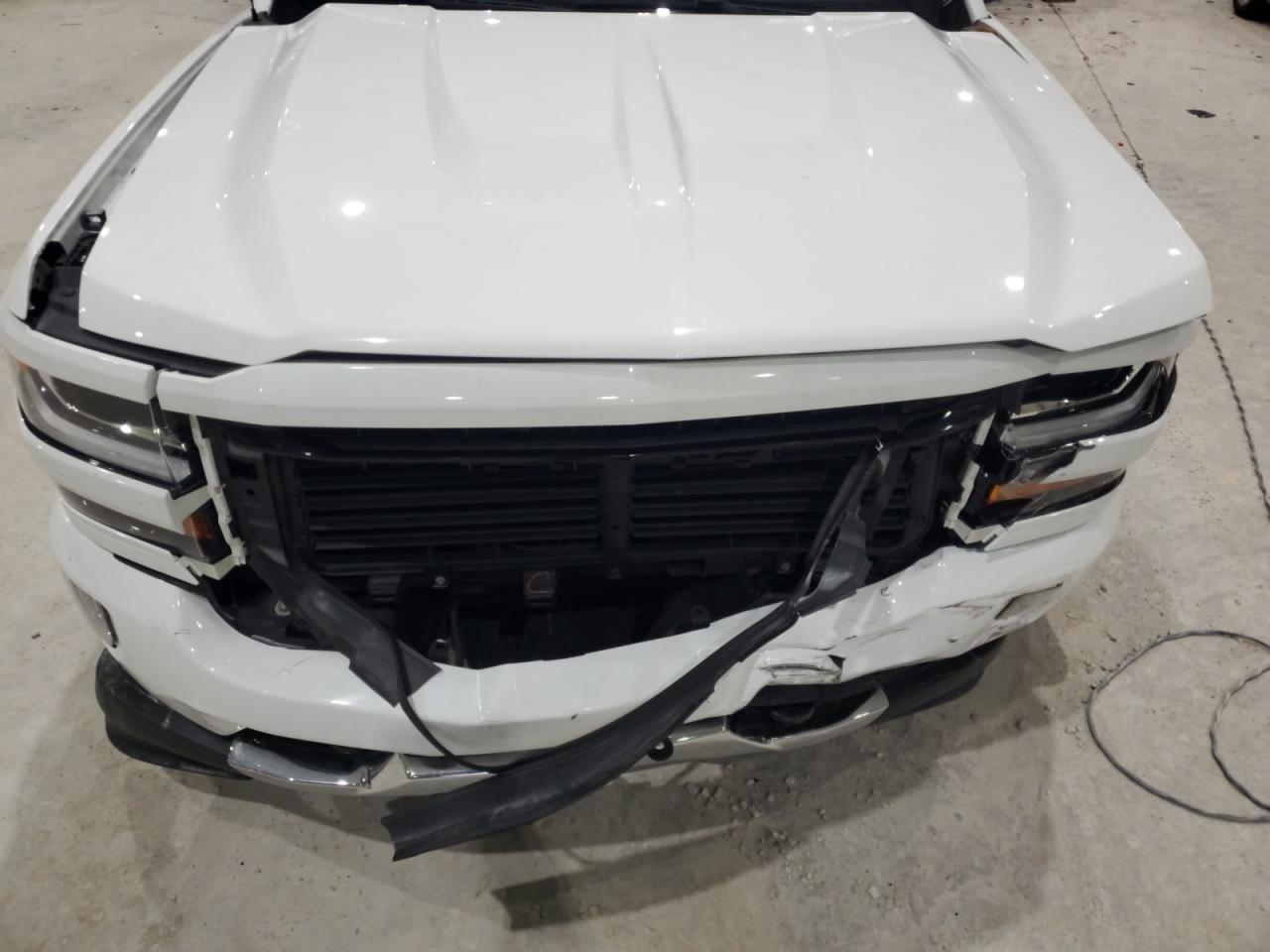 2017 CHEVROLET SILVERADO K1500 LT photo 11