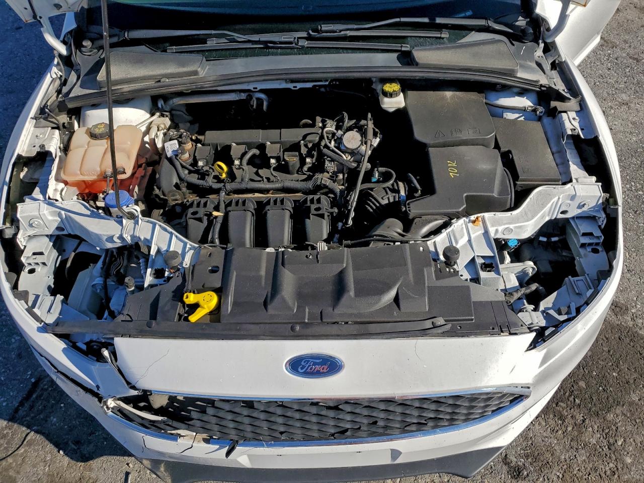 2017 FORD FOCUS SE photo 11