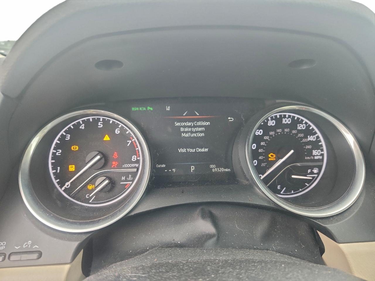 2018 TOYOTA CAMRY L photo 9
